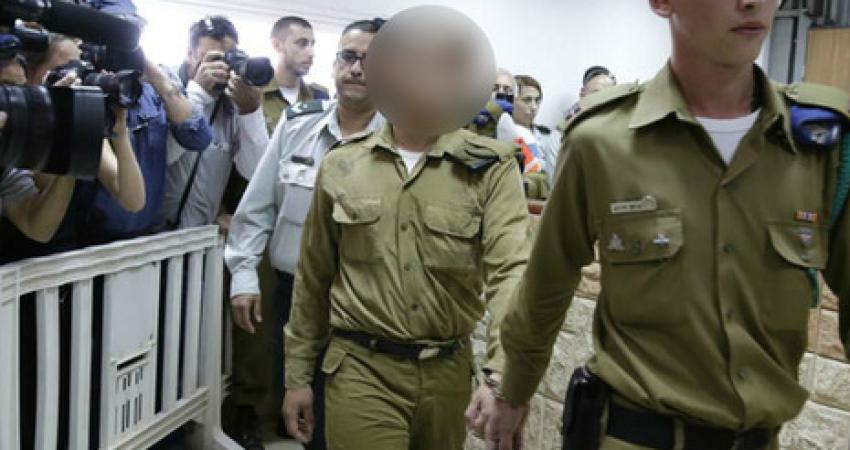 خلال نقل الجندي إلى المحاكمة