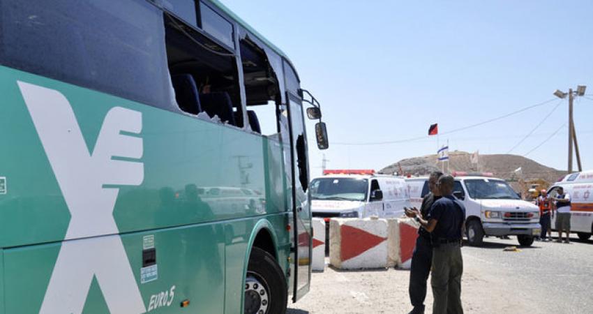 رشق حافلة مستوطنين