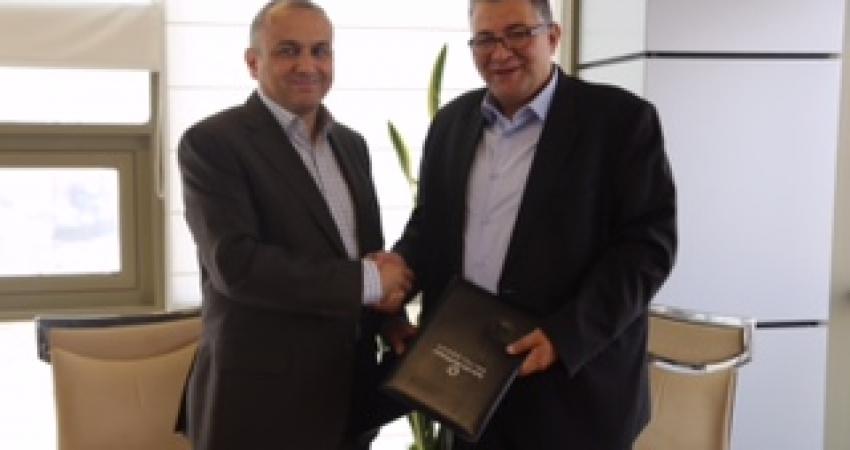 توقيع الاتفاقية مع جامعة القدس 