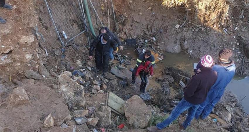 عائلة الطفل أبو ارميلة تتسلّم جثمان نجلها