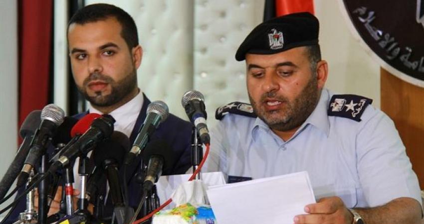 أكدت وزارة الداخلية في غزة إنها ستضرب بيد من حديد كل من تسول له نفسه المساس بحالة الاستقرار الأمني في غزة، مشددة أنه لن يشفع لأحد في ذلك عائلة أو تنظيم أو جماعة مهما كانت التحديات، بعد حادثتي قتل 