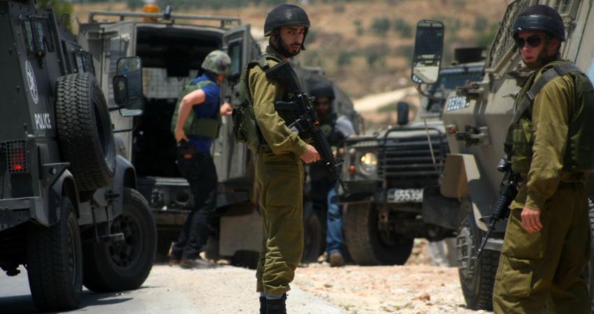 الشاباك يعلن اعتقال 5 فلسطينيين بتهمة تصنيع السلاح