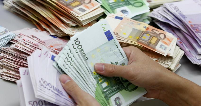 Euro100