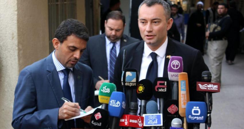 ملادينوف: الوظائف أهم من الميناء والمطار لغزة 