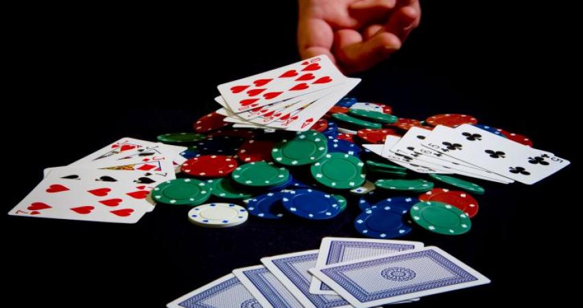 الشرطة تقبض على 8 أشخاص يلعبون القمار في جنين