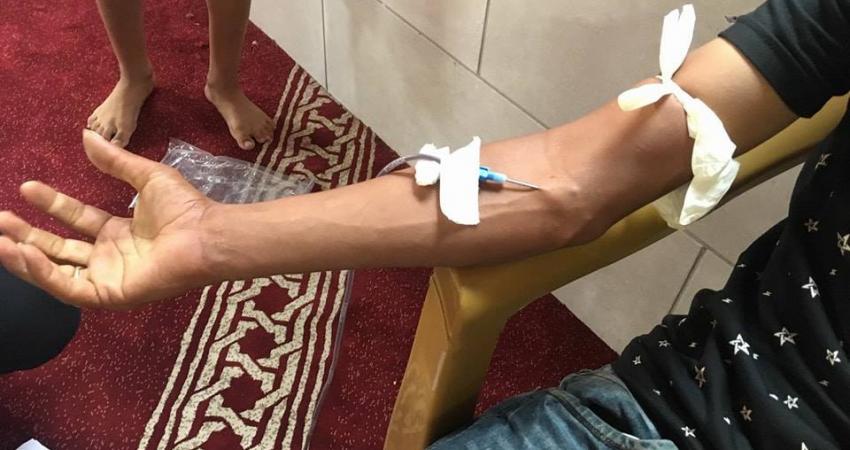 حماس تنظم حملة تبرع بالدم بمعسكر خان يونس