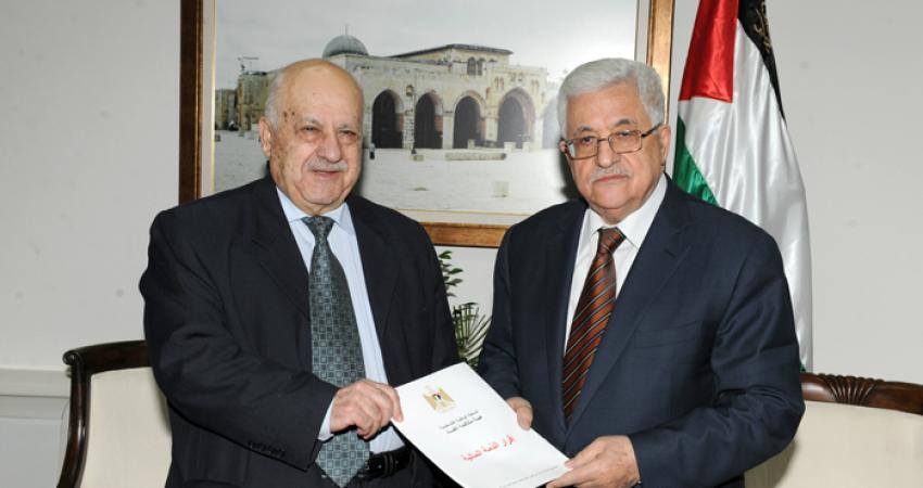 مؤسسات وأكاديميون: قرار عباس بالتمديد للنتشة مخالف للقانون