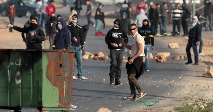 4 إصابات بمواجهات مع الاحتلال جنوب نابلس