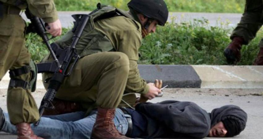 اعتقال قوات الاحتلال أحد الأطفال