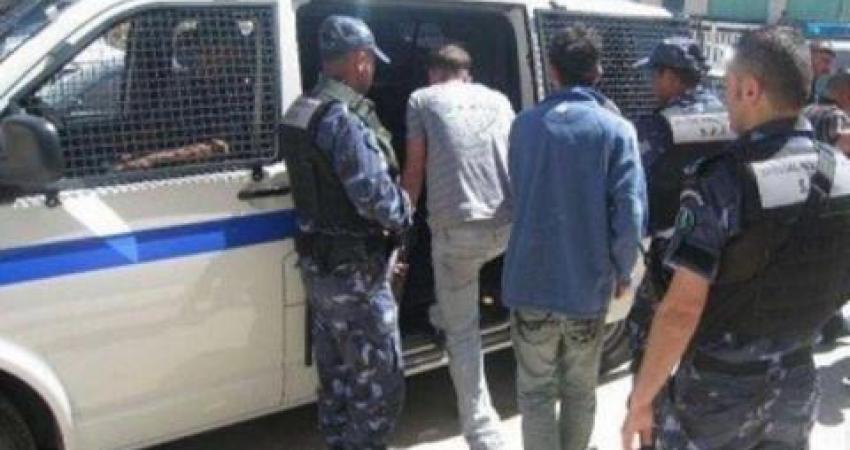 توزيع مخدرات