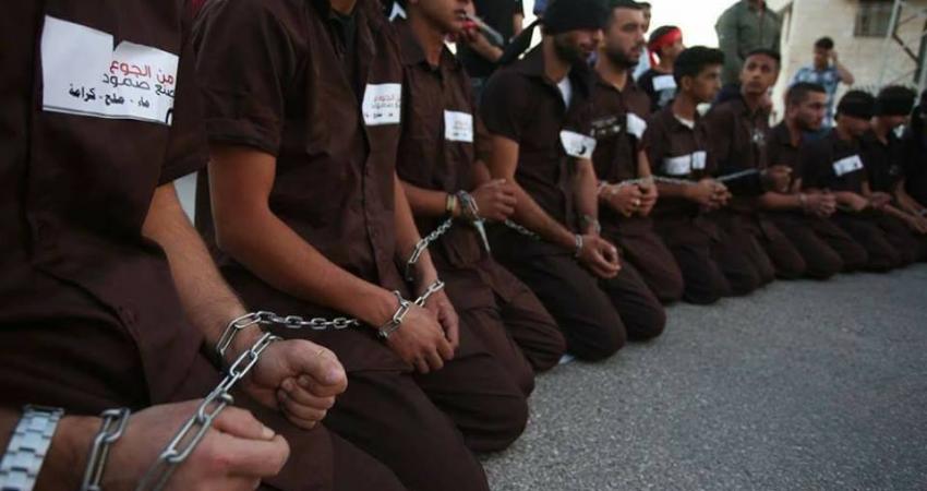 مشاهد تمثيلية للأسرى المضربين