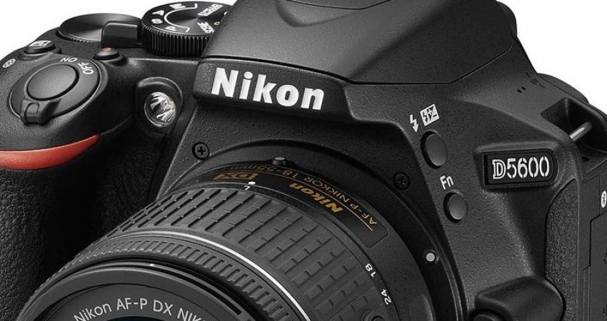 Nikon تقدم كاميرا D5600 بتقنية وايفاي وبلوتوث