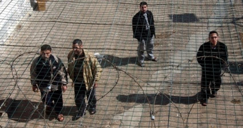 7 أسرى يدخلون أعوامًا جديدة