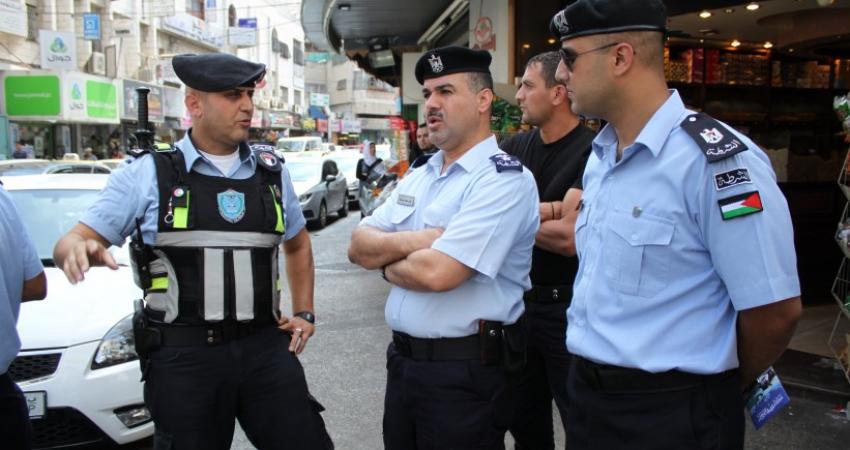 القبض على شخص محكوم غيابيا بالسجن في الخليل