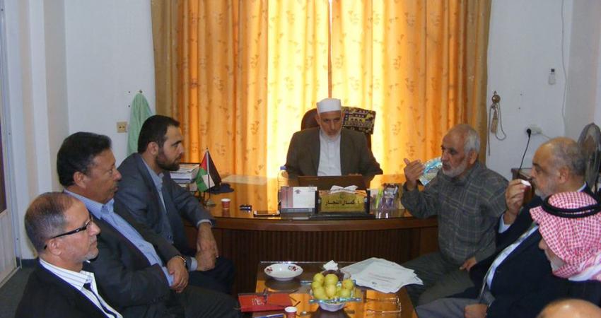خلال لقاء نواب خانيونس برؤساء البلديات