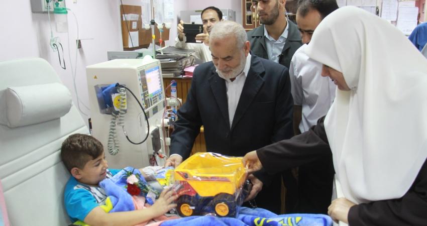 التشريعي يزور مستشفى الرنتيسي (2)