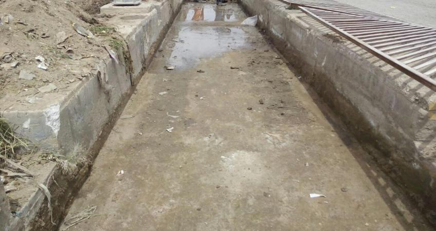 نقابات العمال تنعى عاملا توفي بانهيار حفرة صرف مياه