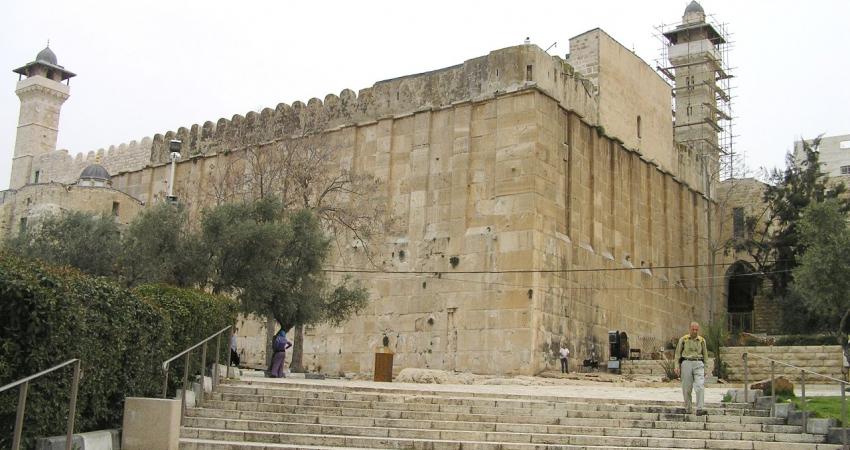 Hebron001