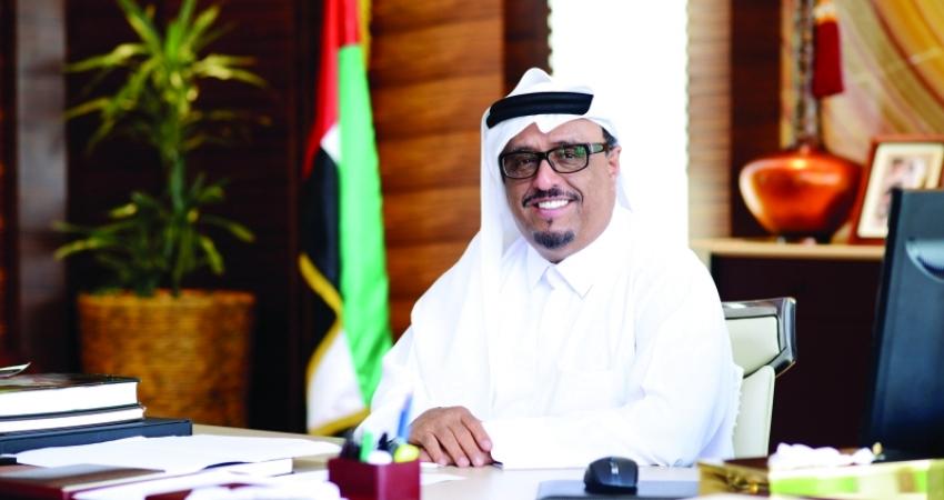  ضاحي خلفان يسخر من "العنابي"