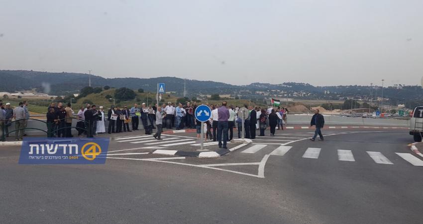 مظاهرة أمام سجن كيشون دعماً للأسرى