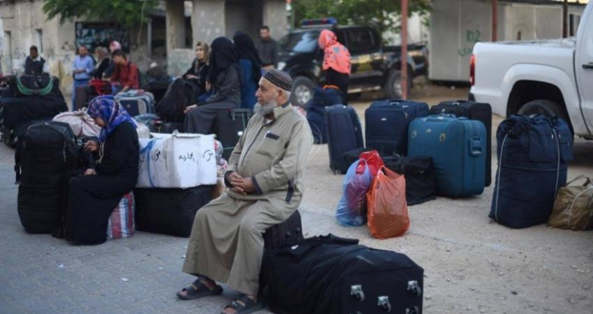 المسافرون عبر معبر رفح