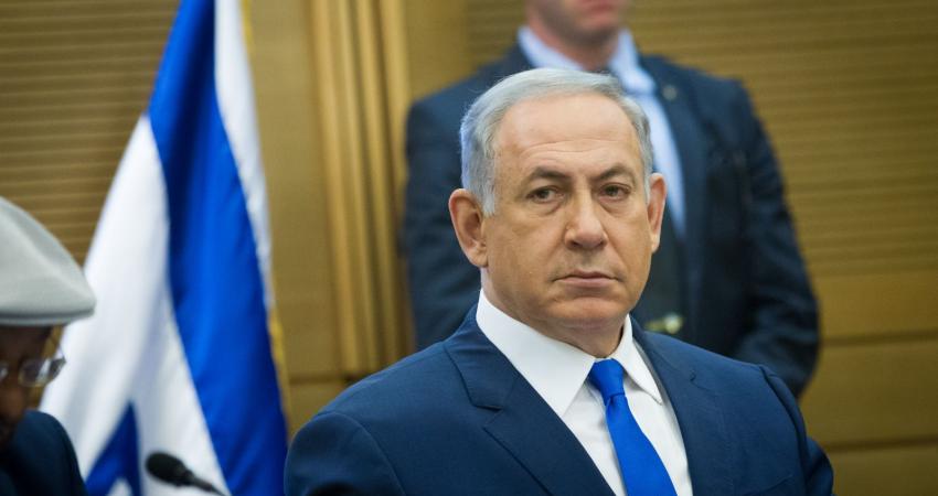 هآرتس: مندلبليت منع تحقيقا بشبهات فساد ضد نتنياهو