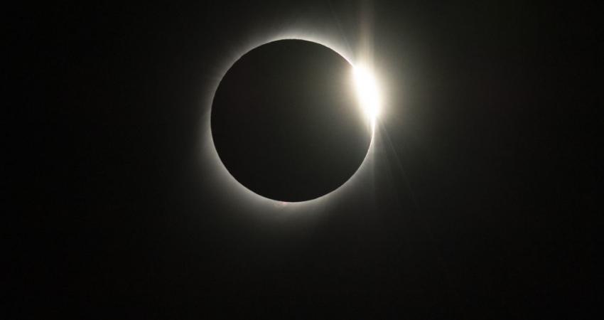 1042154696
