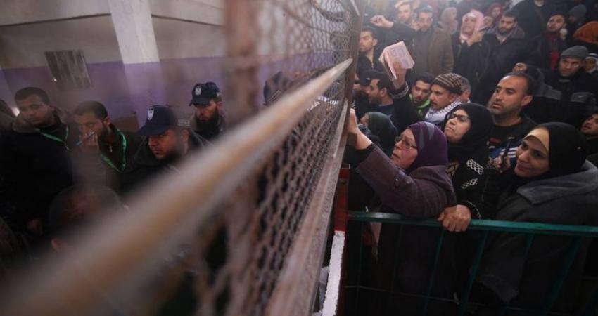 السفر عبر معبر رفح