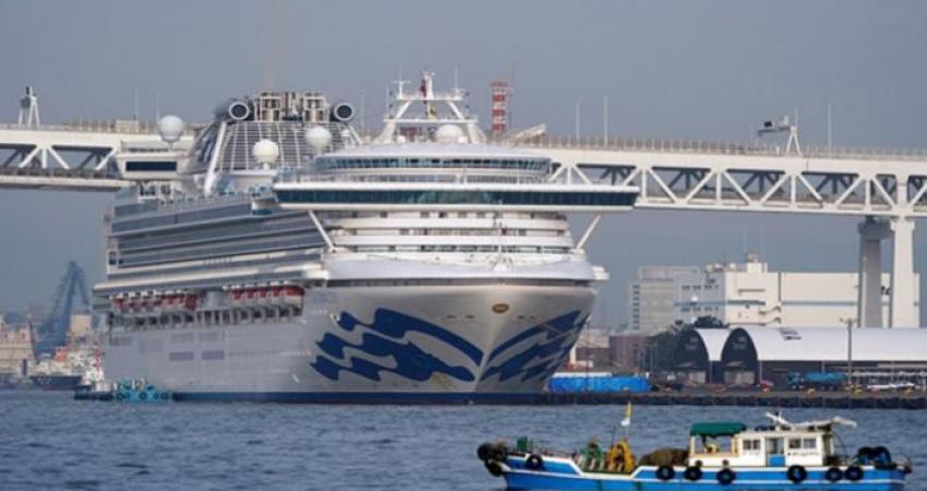 154-231136-35-italians-evacuated-quarantine-cruise-ship_700x400