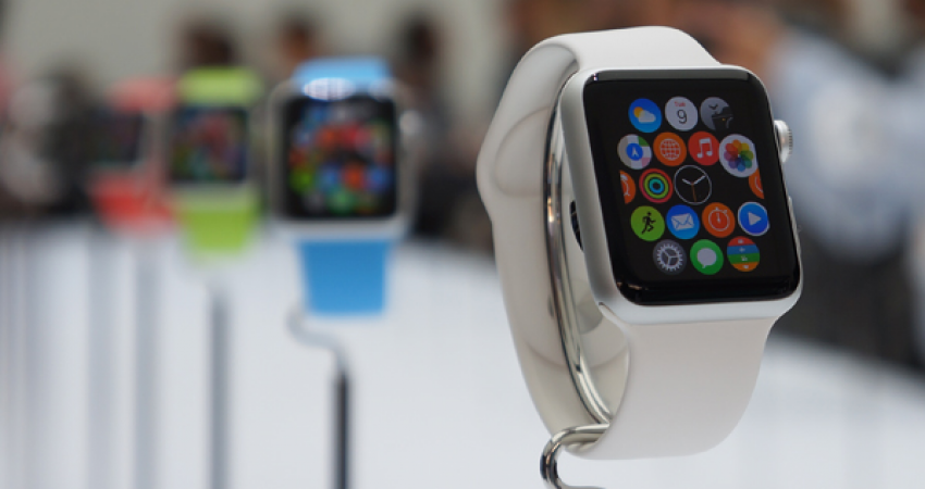 CRO_Electronics_APPLE_Event_smart_watch_Display_09-14
