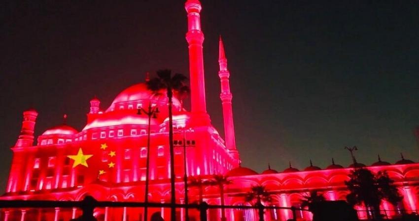 مصر تضامنا مع بكين ضد كورونا 