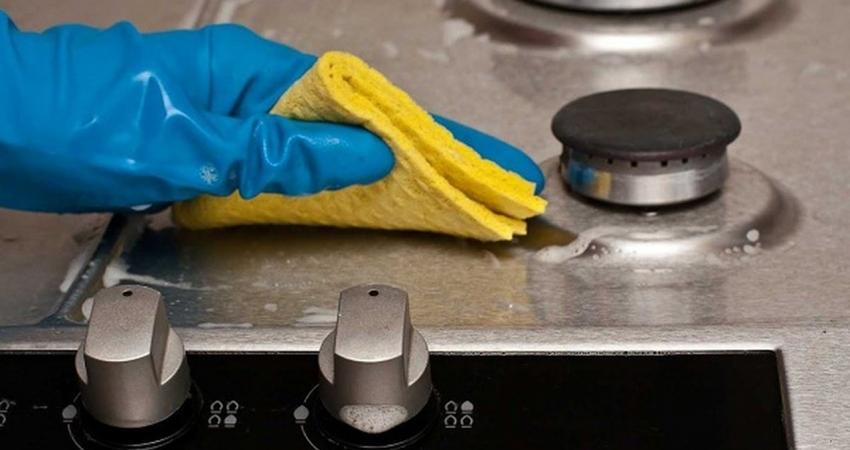 4 مكونات مضادة للدهون في تنظيف فرن الغاز