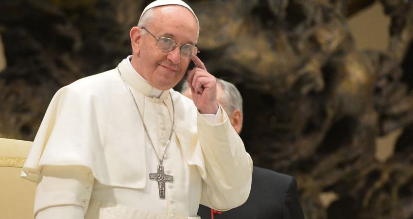 بابا الفاتيكان يجدد دعوته لاستئناف عملية التسوية