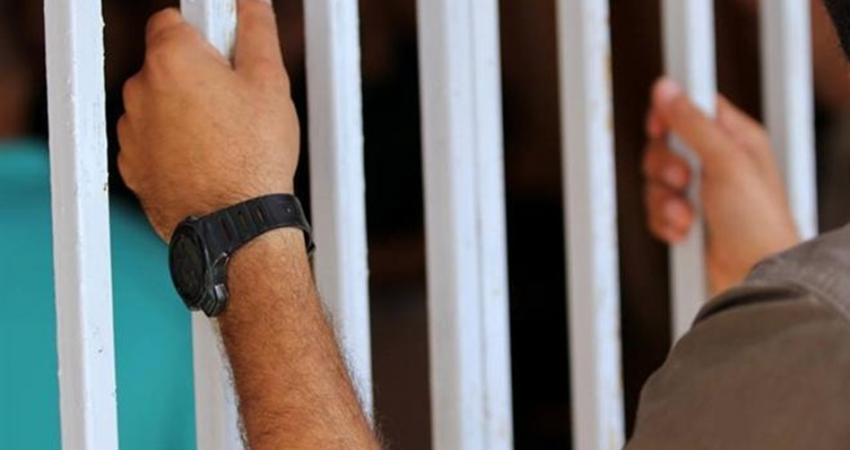 مطلوبون للعدالة