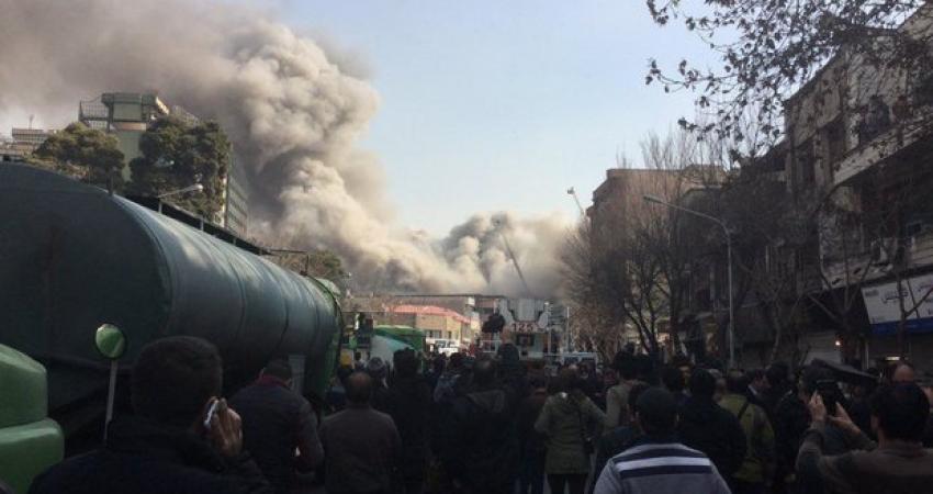 انهيار برج من 15 طابقاً في طهران
