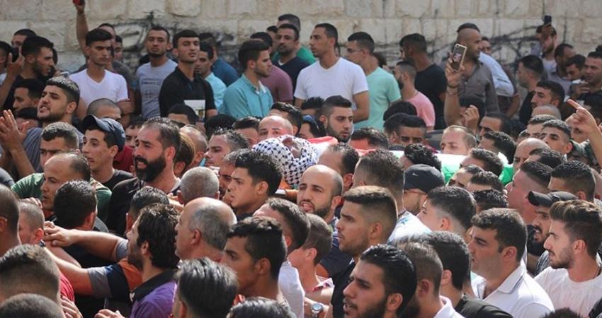 ​أجهزة الضفة تعتدي على مشيعي المواطن 