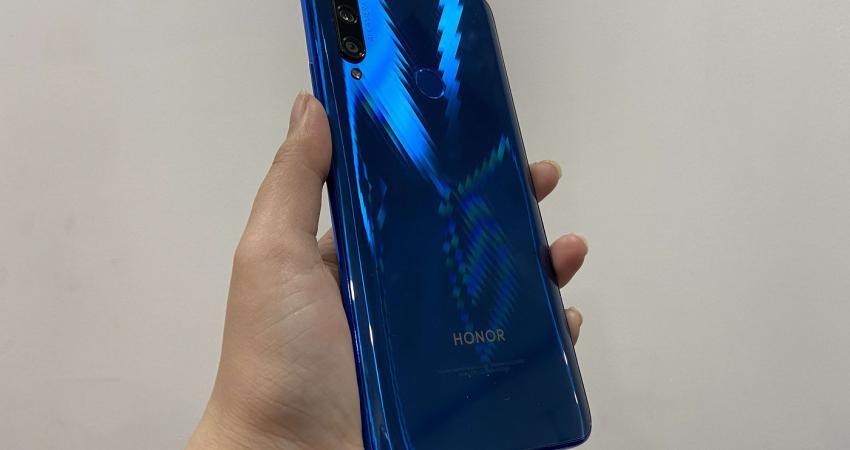 هواوي-تُفاجيء-العالم-بـ-هاتف-Honor-30S-منافس-Galaxy-S20-Ultra-وبربع-سعره-تقريبًا-2