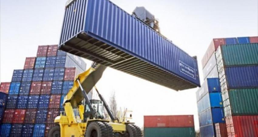 فلسطين تصدر منتجاتها للأردن بحاويات خاصة