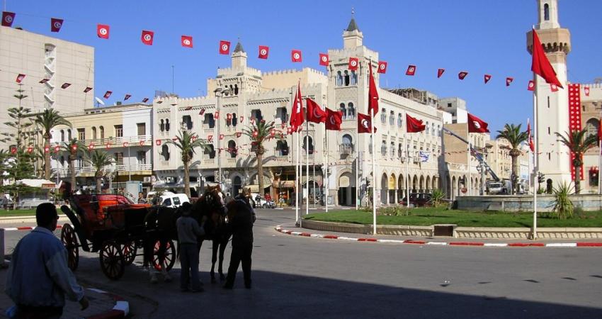 Tunisia-Sfax-Place-republique-2005