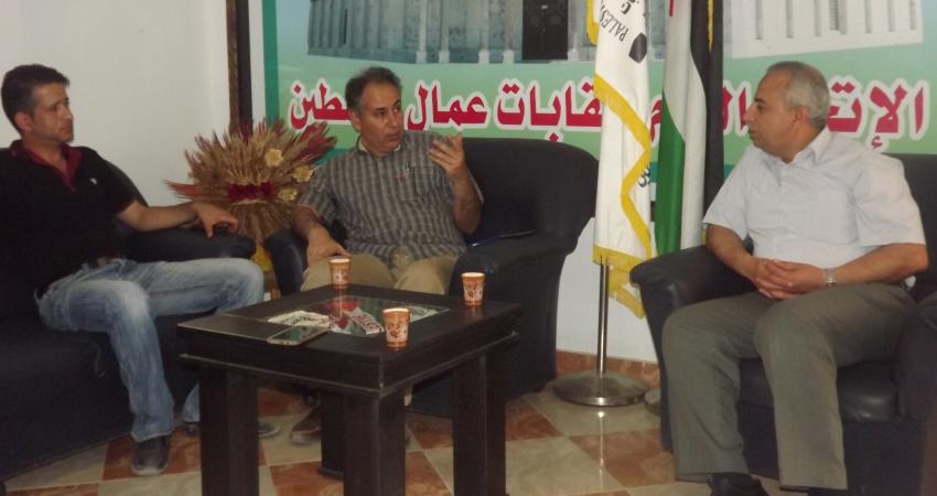 نقابات العمال تطالب شركة توزيع الكهرباء بحل مشكلة العاملين فيها