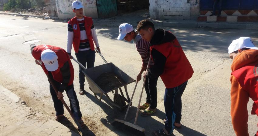 اتحاد شباب النضال ينظم يومًا تطوعيًا ببيت حانون