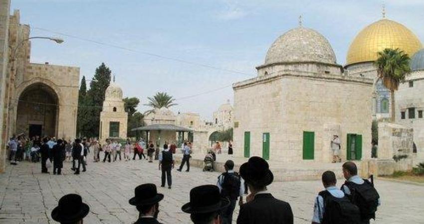 منظمة التحرير تحذر من اقتحام المستوطنين للأقصى صبيحة العيد