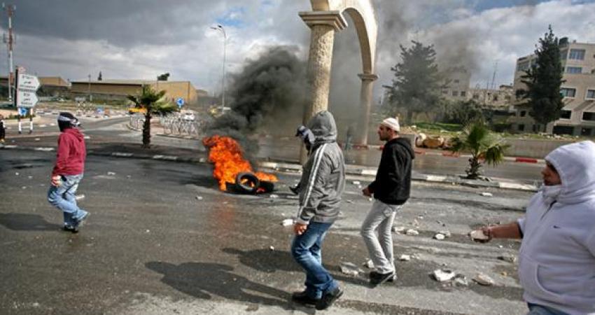 clashes-funeral-martyr-feb-25-2012-15