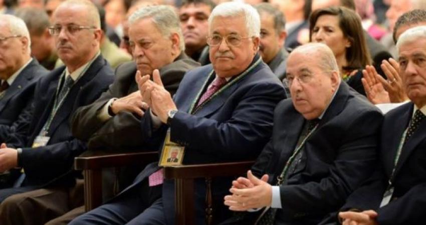 إحالة ملف المهام التنظيمية في مركزية فتح للرئيس عباس