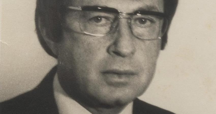 رابين متنكرا!