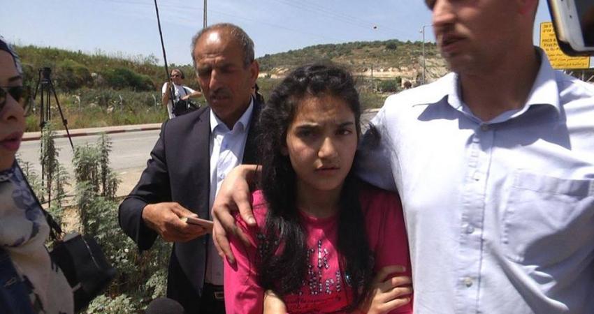 لحظة الإفراج عن الطفلة ديما الواوي