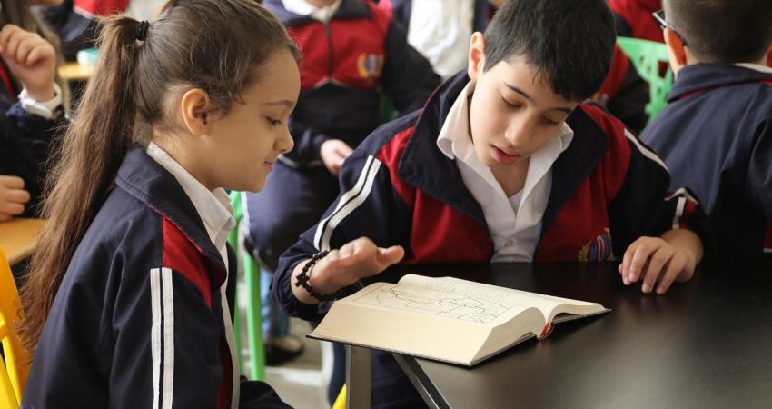 المناهج الدراسية الفلسطينية