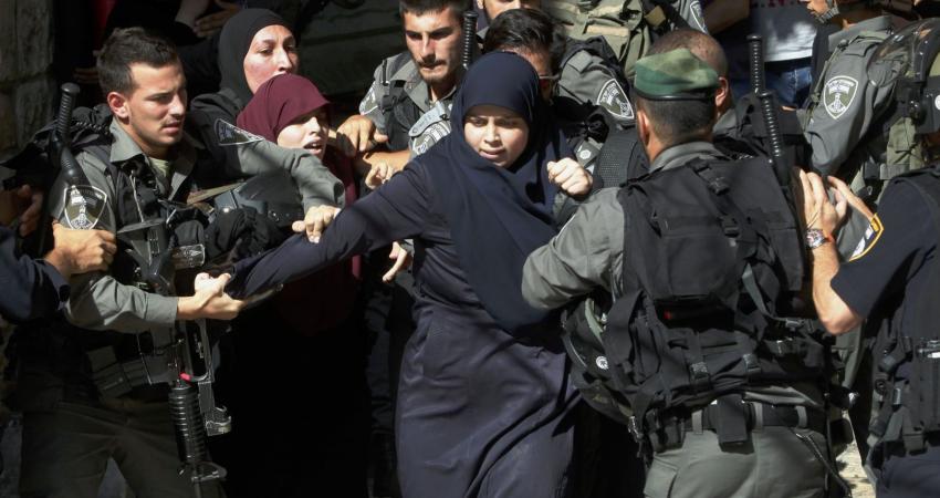 78 طفلا يحرمون من رؤية أمهاتهم في يوم الأم