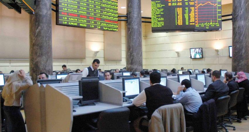 هبوط بورصة مصر وتذبذب الأسواق بالخليج