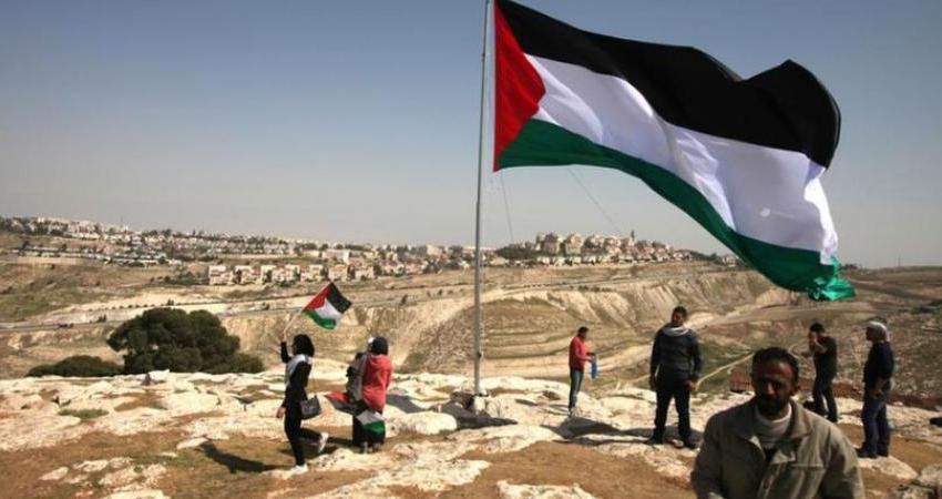 صورة الاحتلال يفجر سارية العلم في سبسطية